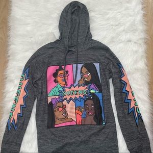 Queen L Black Hoodie Tee
